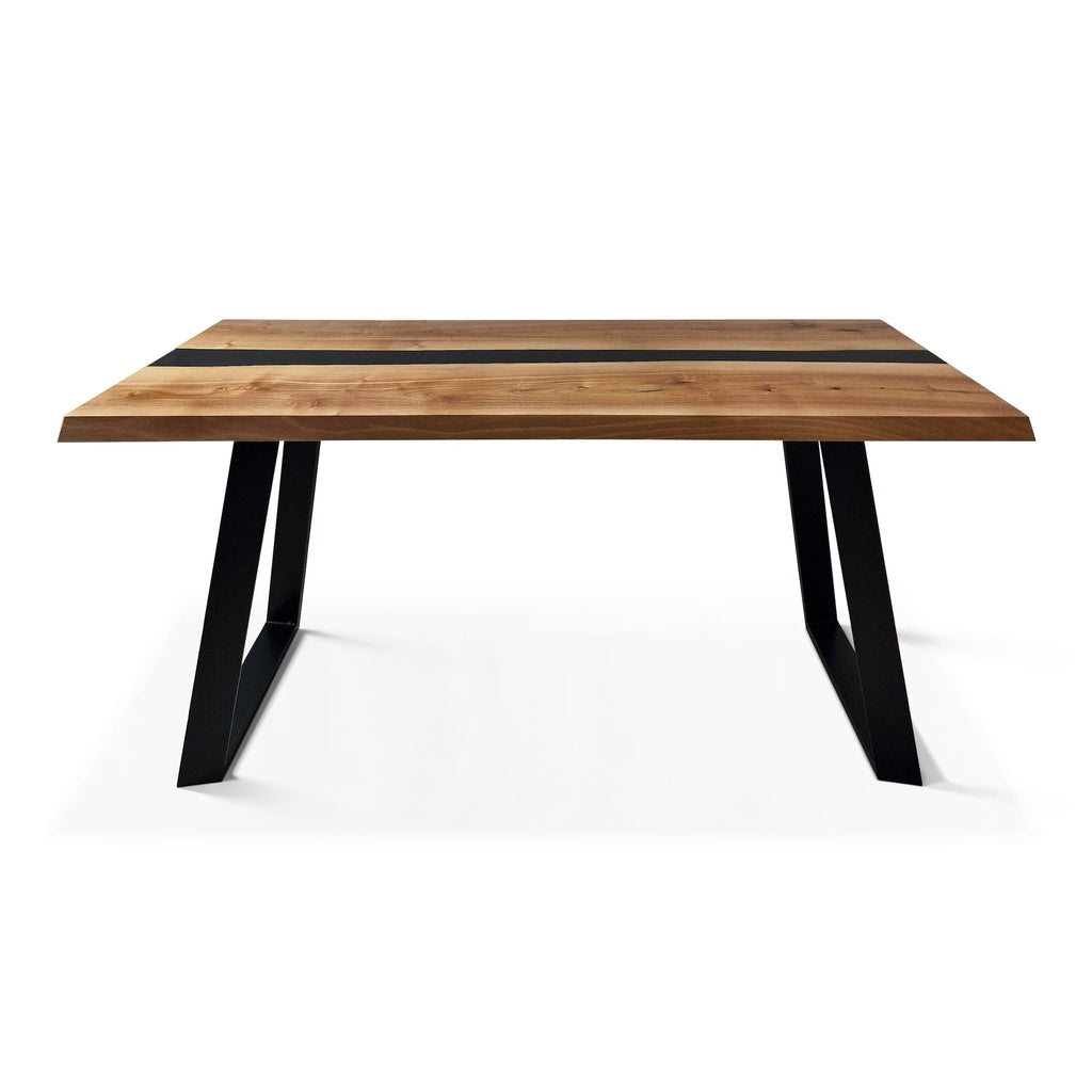 Table époxy noire - Succombez au charme de notre table époxy noire - avec piètement trapèze - L'alliance de l'orme et de la résine colorée en fait un véritable