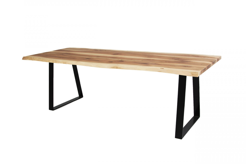 Bureau en Noyer Naturel - Bureau en bois massif à planches. La hauteur standard de toutes les tables est de 75cm. Les pieds métalliques peuvent être facilement démontés pour le transport.