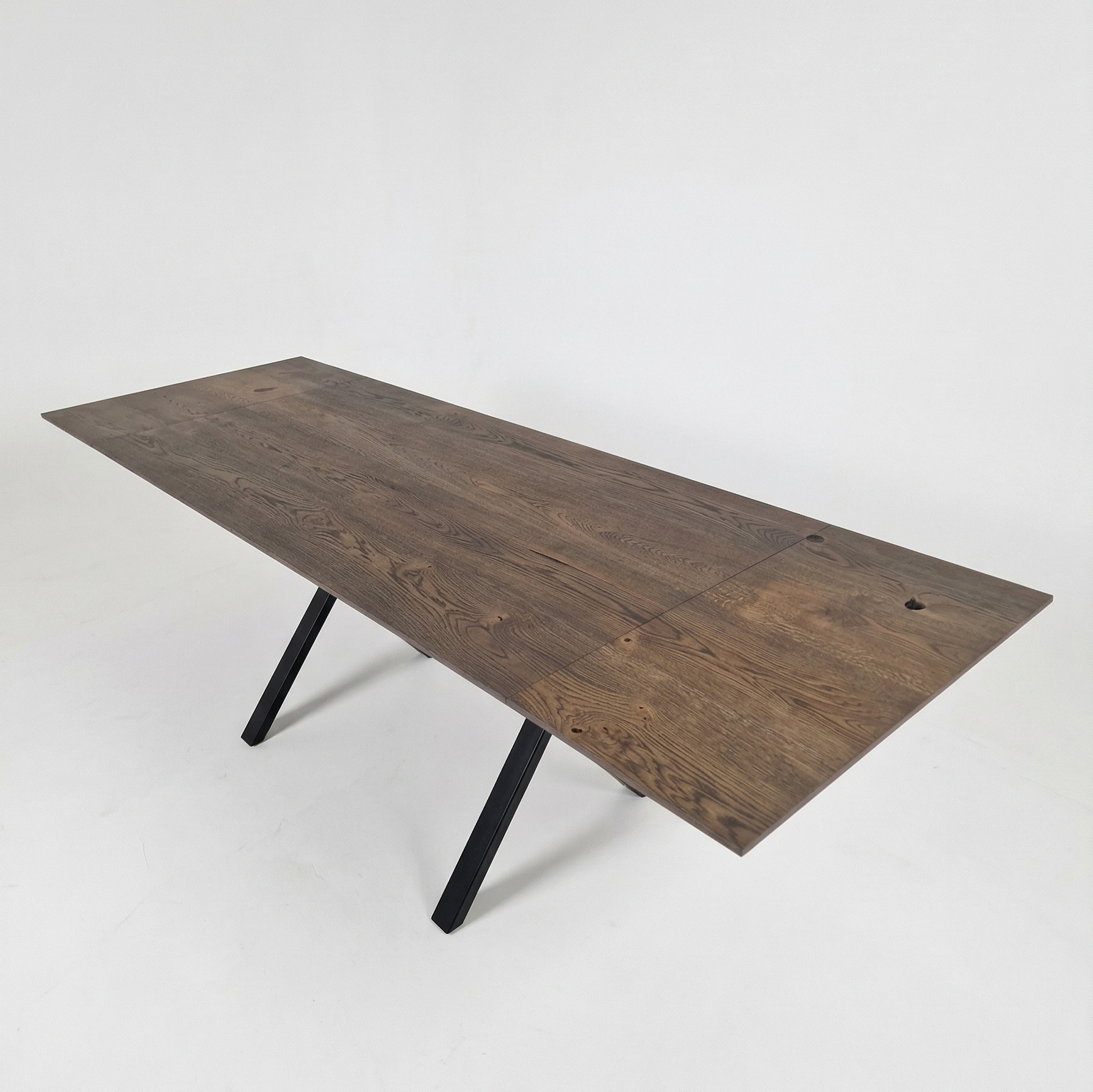 Table à manger en chêne anthracite extensible de 160 à 240 cm - Fabriquée à la main en bois massif - cette magnifique table à manger extensible en chêne foncé est une
