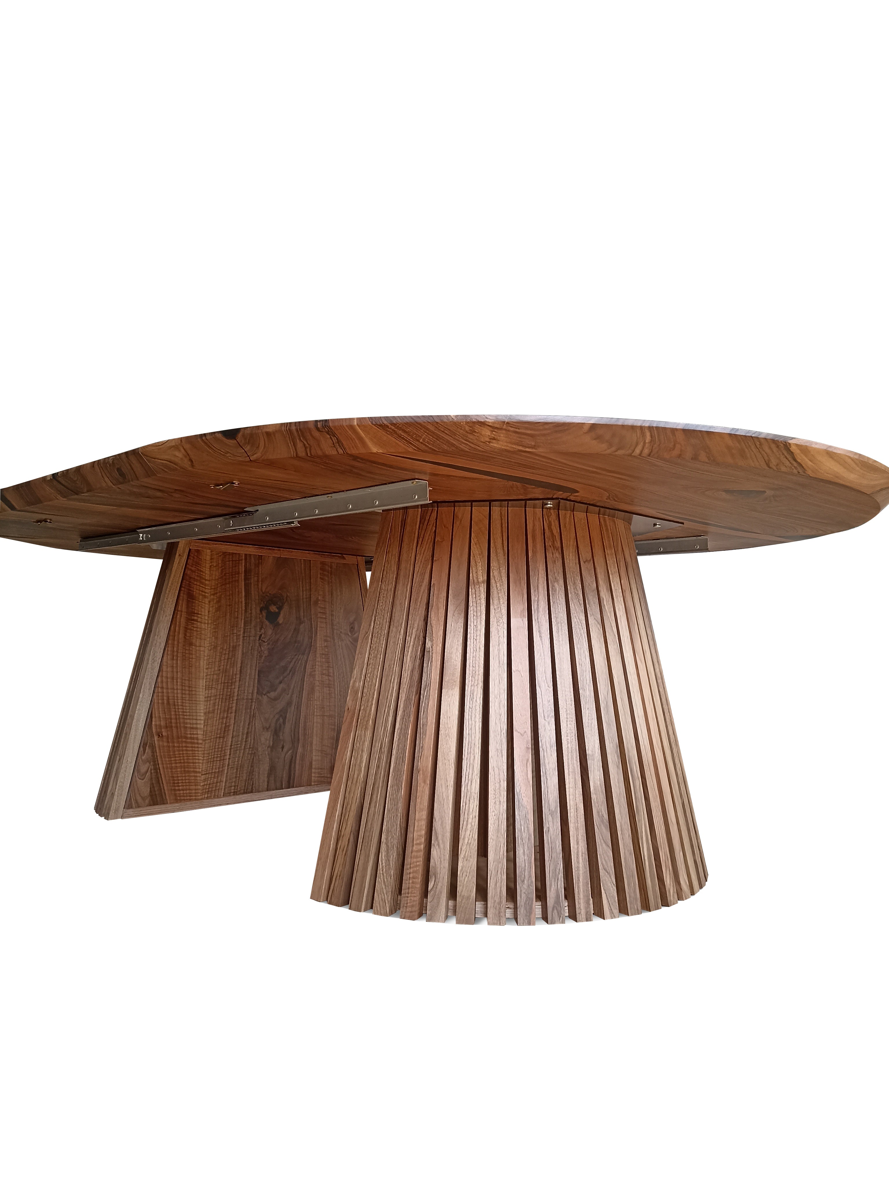 Table à manger ronde extensible en noyer – Découvrez notre table à manger ronde extensible en noyer fabriquée à la main avec pieds en tube – un ajout magnifique à toute