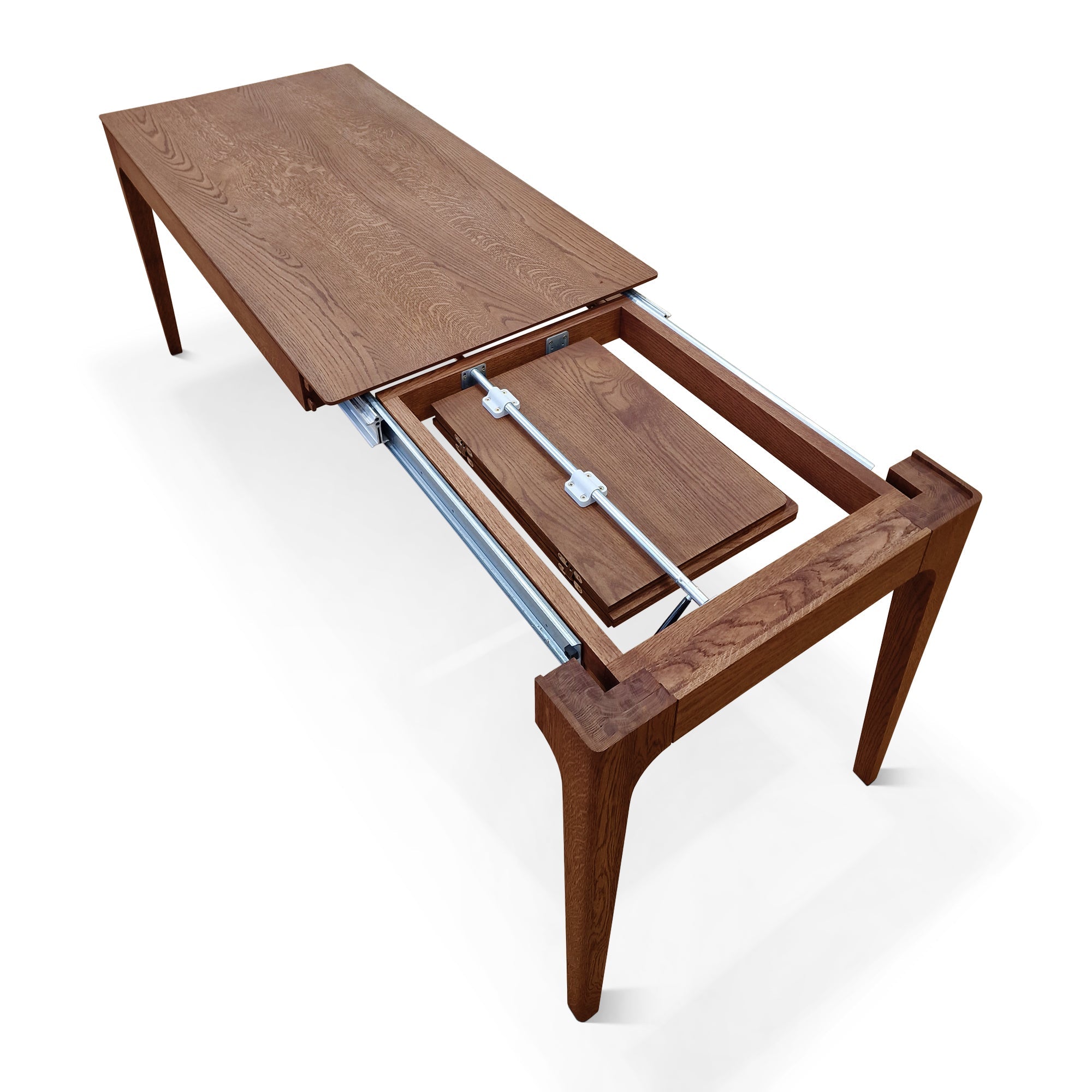 Table à Manger Extensible en Chêne Chocolat - La table à manger extensible en chêne chocolat se distingue par son design épuré et contemporain, caractérisé par son plateau lisse