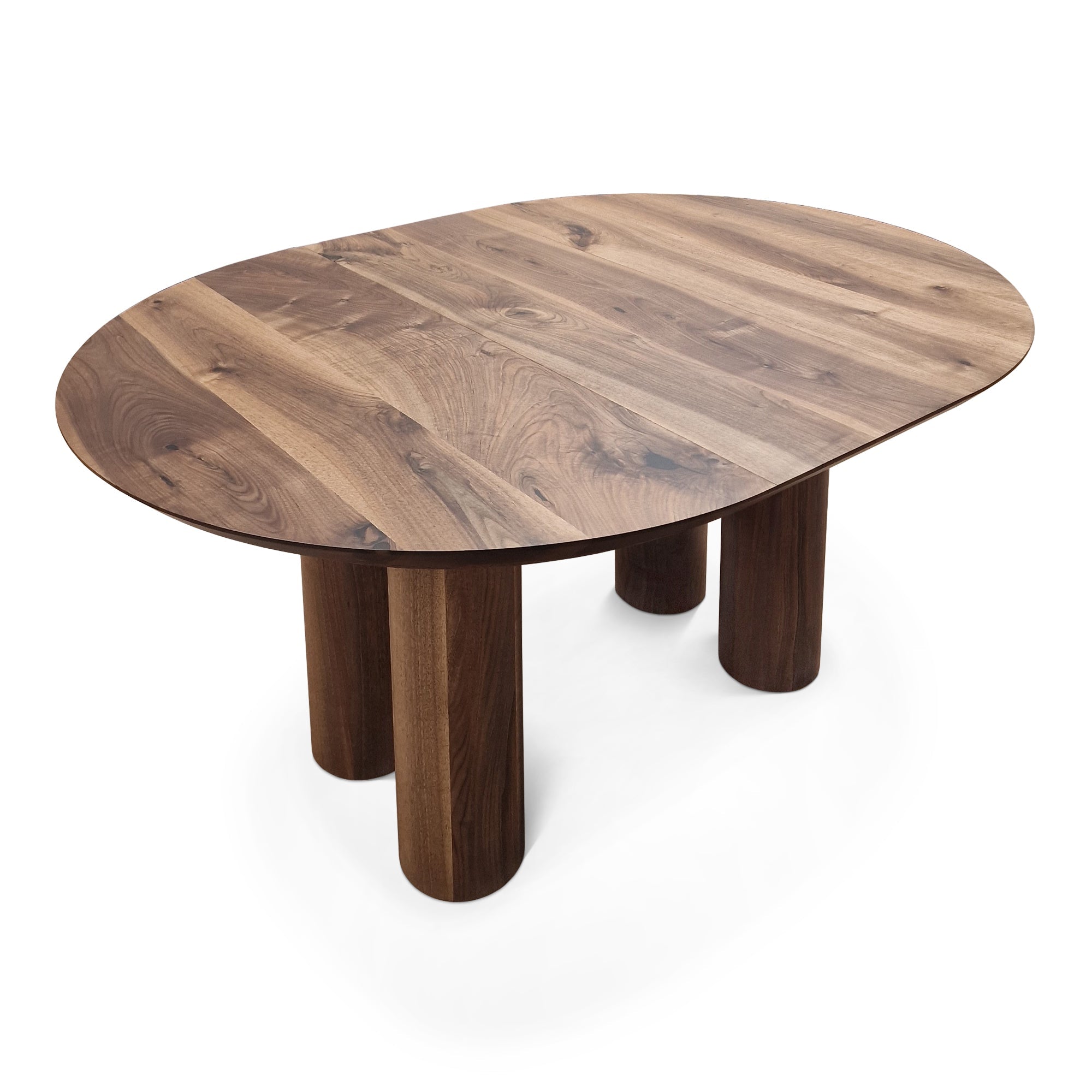 Table de salle à manger ronde extensible en noyer – Cette luxueuse table de salle à manger ronde – fabriquée à la main par des experts à partir de noyer européen massif de première qualité (teinte plus foncée de
