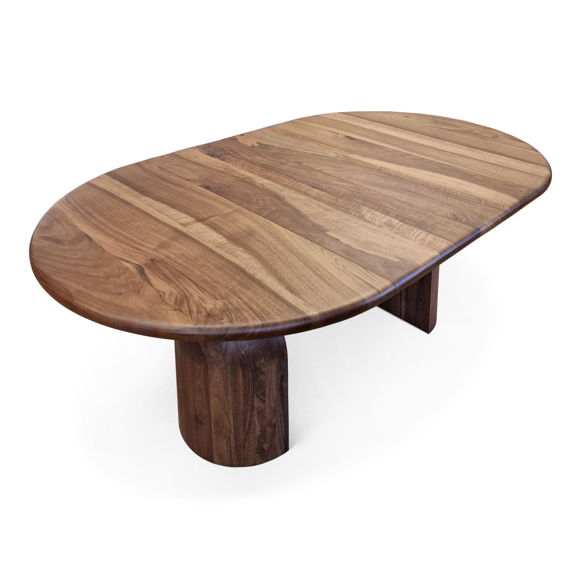 Table à Manger Ronde Extensible en Noyer - Cette luxueuse table à manger ronde – fabriquée à la main avec expertise à partir de noyer massif européen de première qualité – incarne