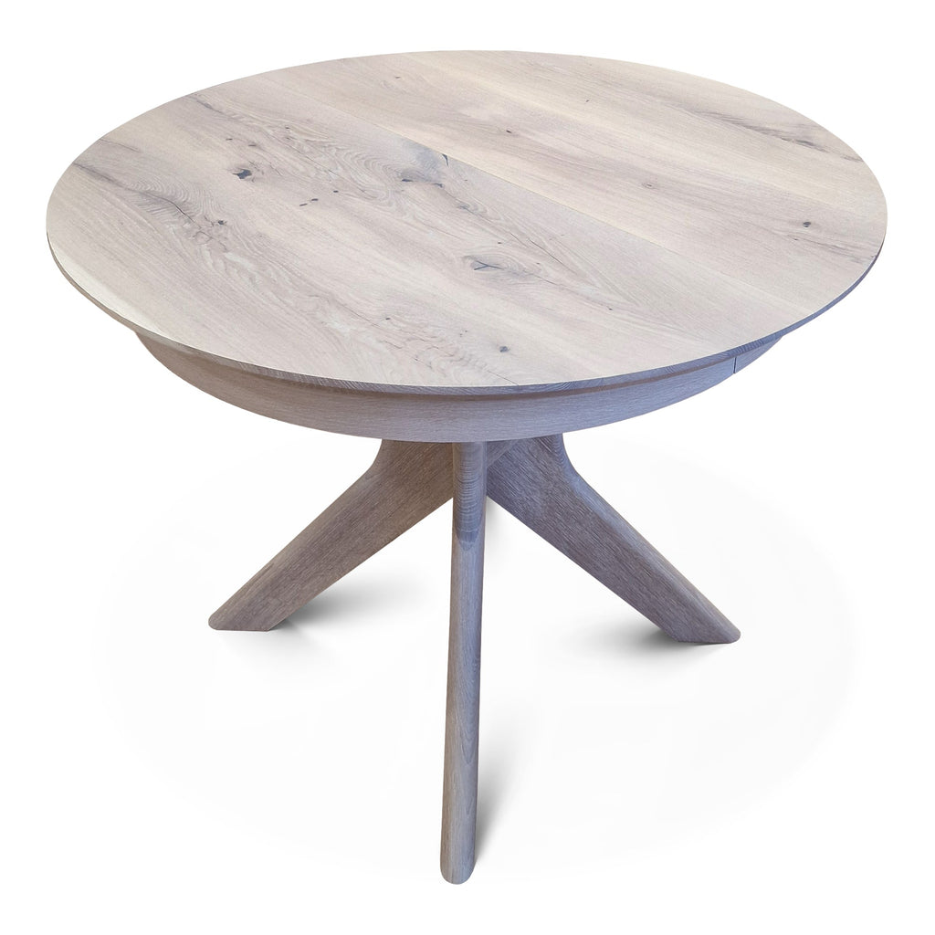 Table à manger ronde extensible en chêne - Découvrez notre table à manger ronde en chêne, fabriquée à la main - un ajout superbe à tout intérieur - Fabriquée en bois massif, cette