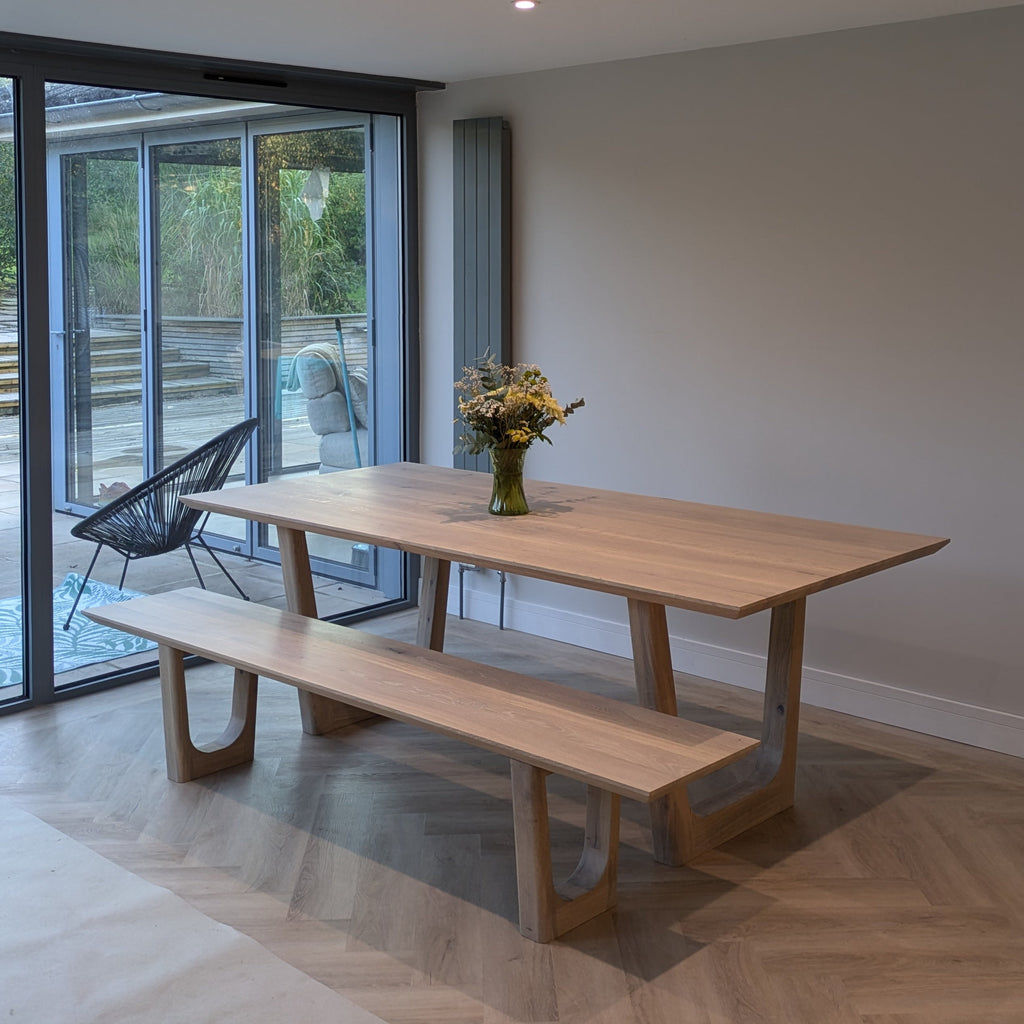 Table à manger extensible en chêne – Fabriquée à la main en bois massif – La table à manger extensible en chêne massif est un ajout magnifique à toute maison – Son plateau extensible