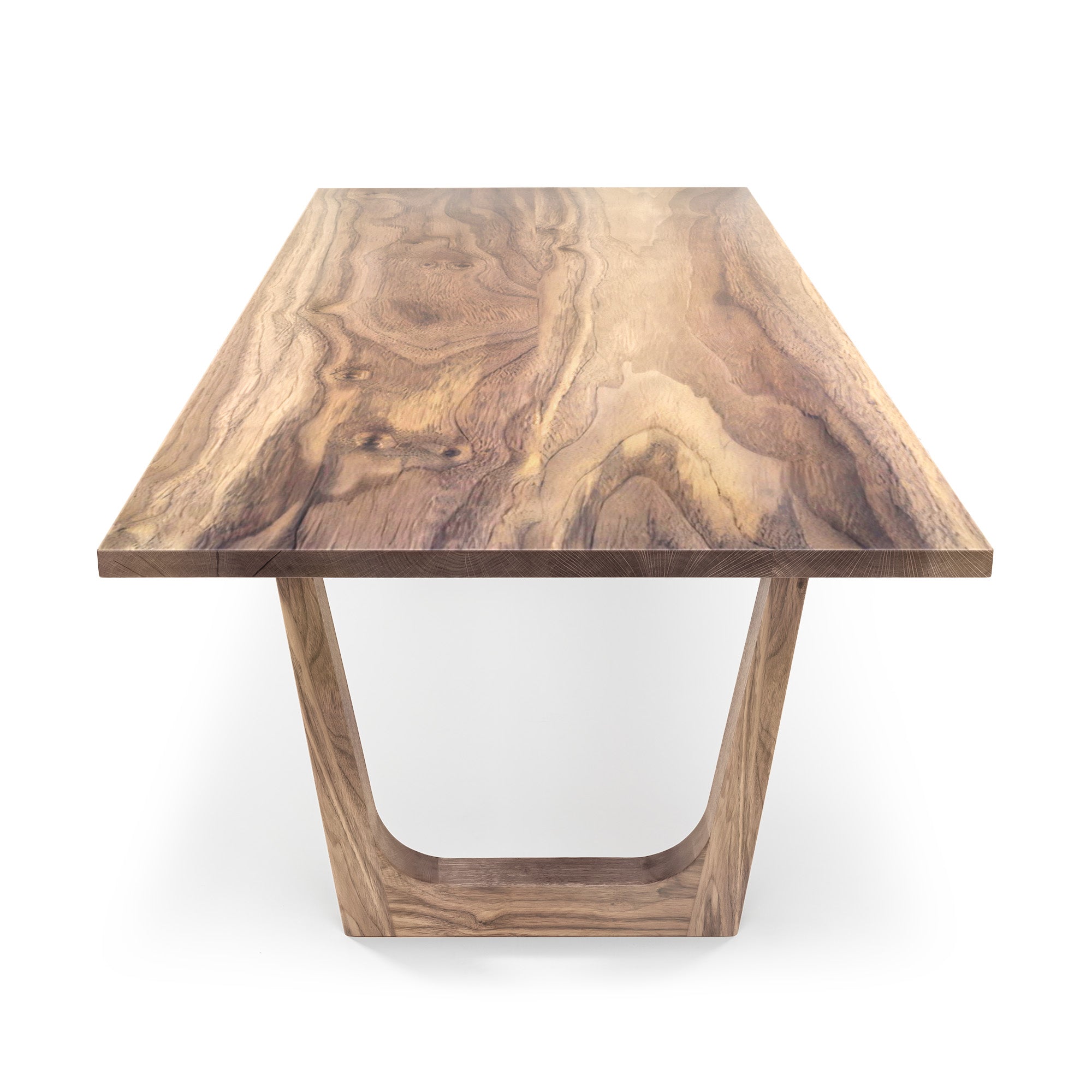 Table à manger extensible en noyer – Fabriquée à la main à partir de bois massif – cette exquise table à manger extensible en noyer naturel apportera une touche d'élégance à n'importe quel