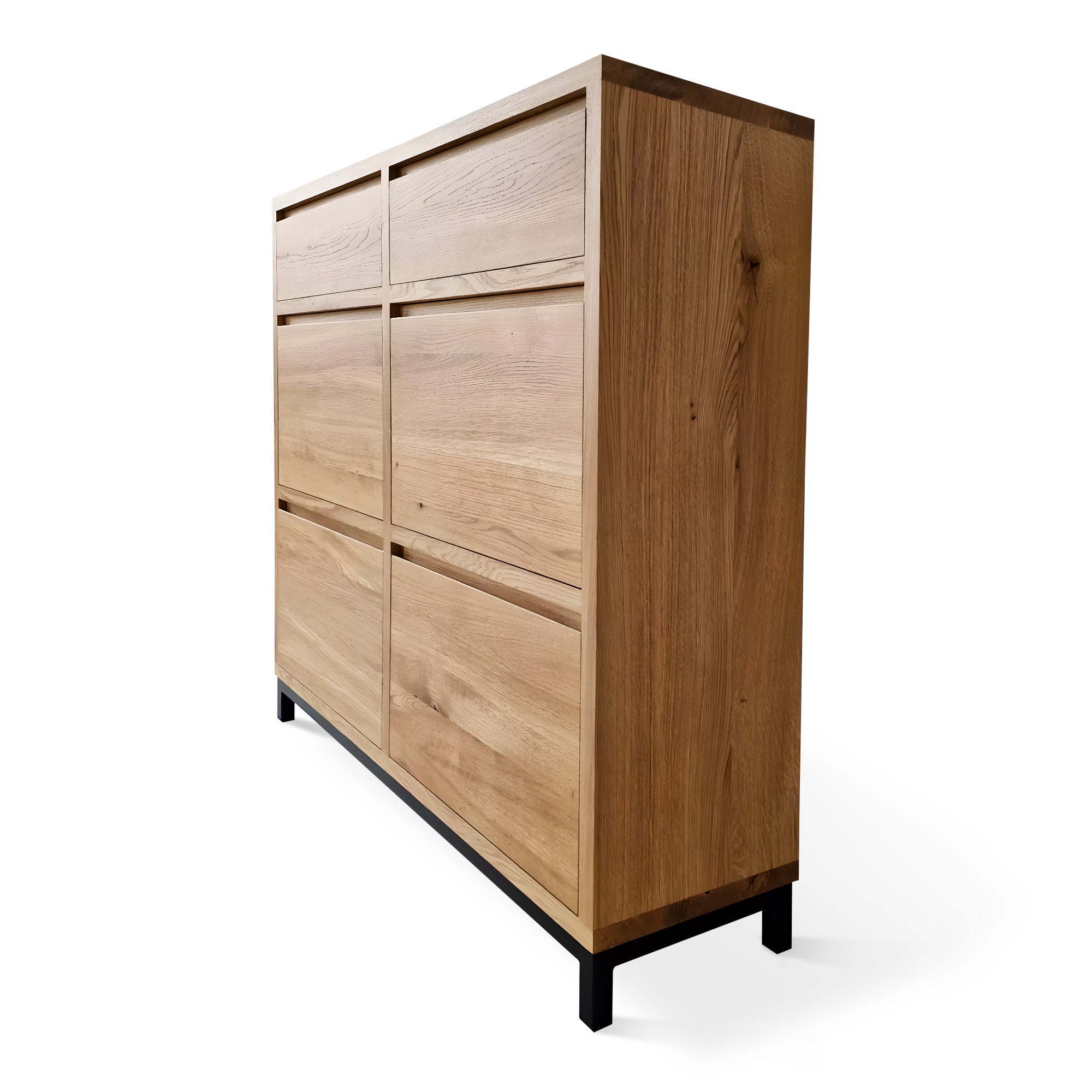 Petit buffet en chêne - Voici le buffet Madelaine - une pièce en chêne massif fabriquée sur mesure et finie à l'huile-cire dure Osmo mate - Conçu pour
