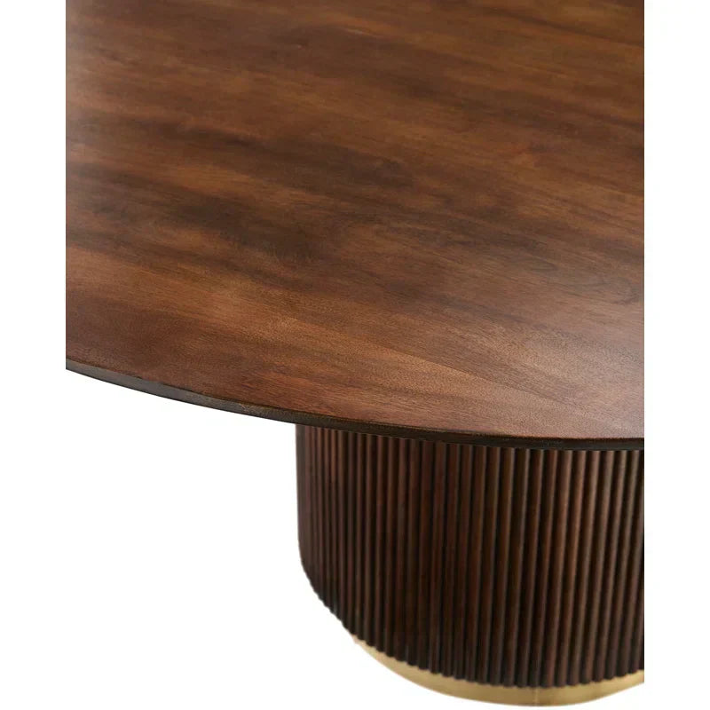 Table à manger ronde extensible en noyer couleur chocolat - avec plateau en noyer massif, en placage de noyer ou en chêne traité thermiquement - combine habilement