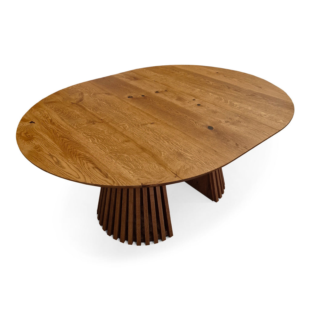 Table à Manger Ronde Extensible en Chêne Foncé - Découvrez notre table à manger ronde fabriquée à la main en chêne avec piètement en métal tubulaire - un ajout superbe à tout intérieur