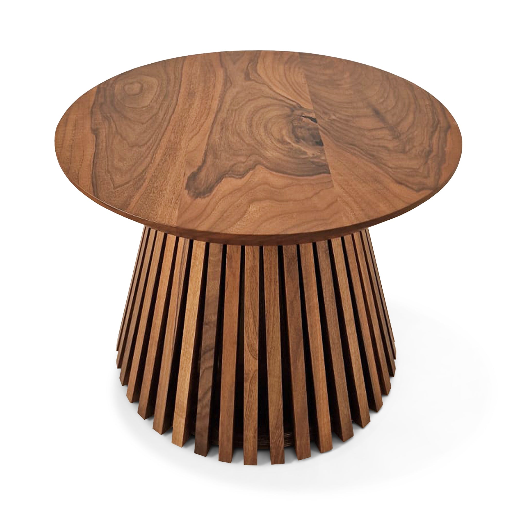Table basse ronde en noyer - Dimensions sur la photo : H45 x L60cm Table basse ronde en chêne massif La hauteur standard de toutes les tables est de 45cm Les pieds en bois peuvent être