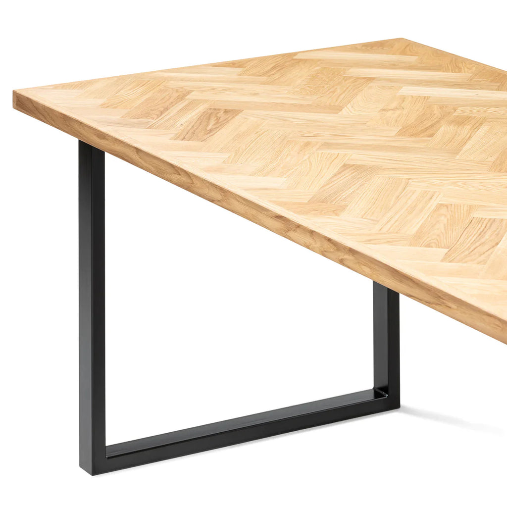 Table de salle à manger à chevrons extensible - Table à chevrons fabriquée à partir de douelles de chêne massif de 15 mm assemblées avec des lattes de chêne de 20 mm sur du contreplaqué de bouleau de 25 mm - Surface