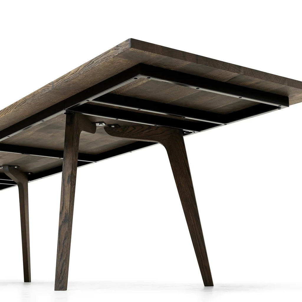 Table à manger extensible en chêne couleur charbon - Fabriquée à la main à partir de bois massif - cette magnifique table à manger extensible en chêne de la collection est un superbe