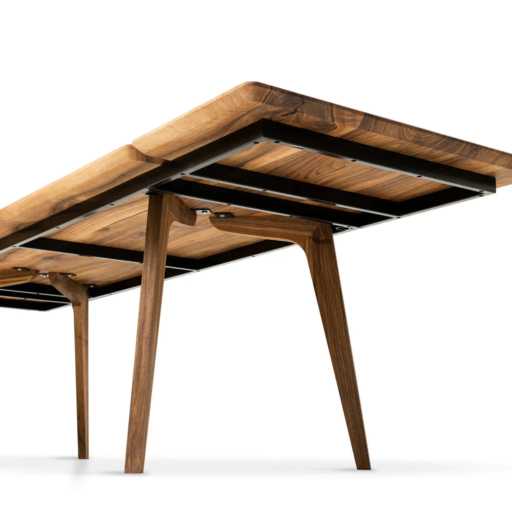 Table à manger extensible en noyer - Fabriquée en bois massif, notre table à manger extensible en noyer est un ajout magnifique à tout intérieur - Son plateau extensible