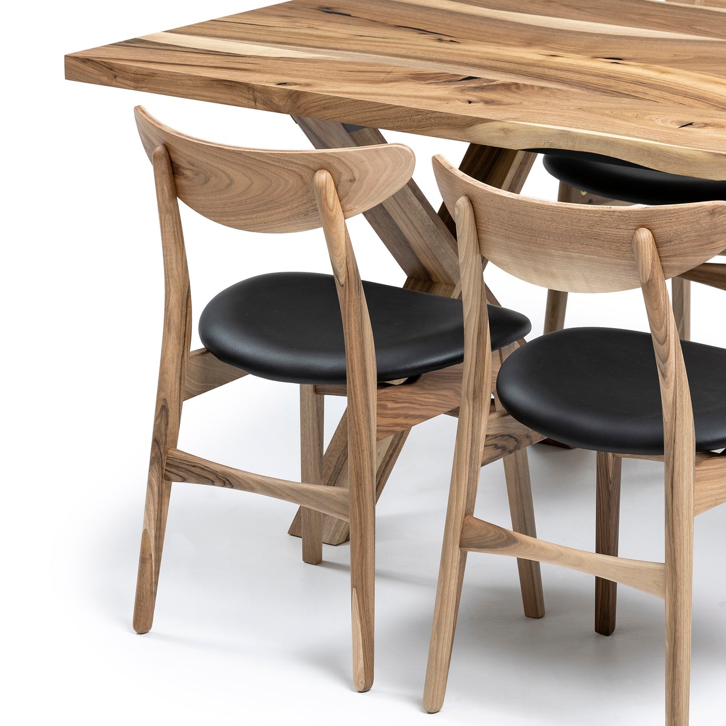 Table à manger extensible en noyer – Table à manger extensible de luxe faite à la main, best-seller – Fabriquée en bois massif certifié FSC – L'élégance naturelle à