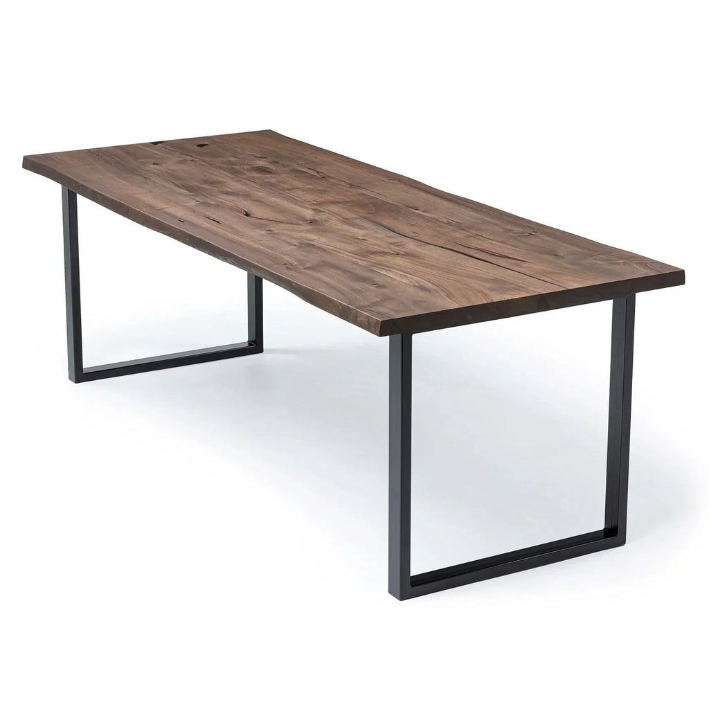 Table à manger extensible en noyer chocolat – Fabriquée à la main en bois massif, cette table à manger extensible exquise en noyer foncé est un ajout magnifique.