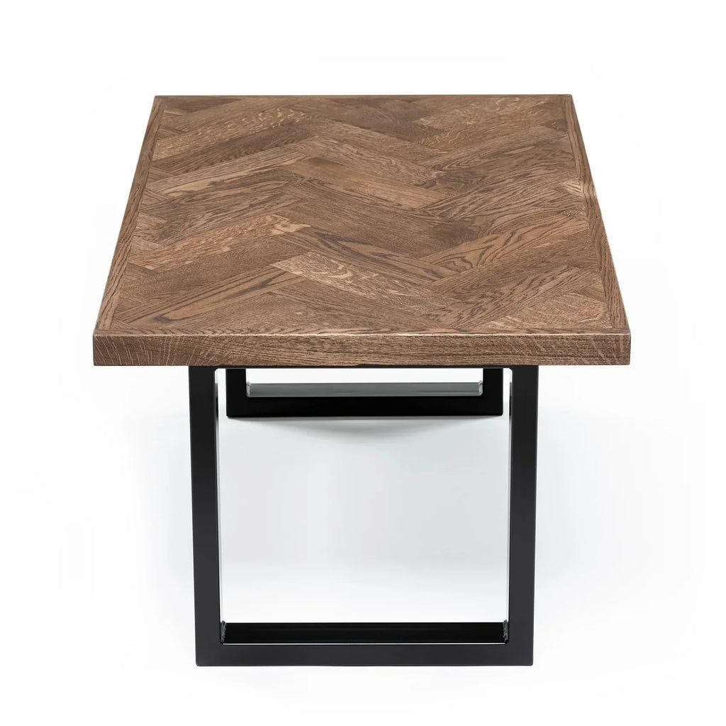 Table basse à chevrons en chêne chocolat - Dimensions sur la photo : H45 x L60 x P80cm Table basse en bois naturel chêne La hauteur standard de toutes les tables est