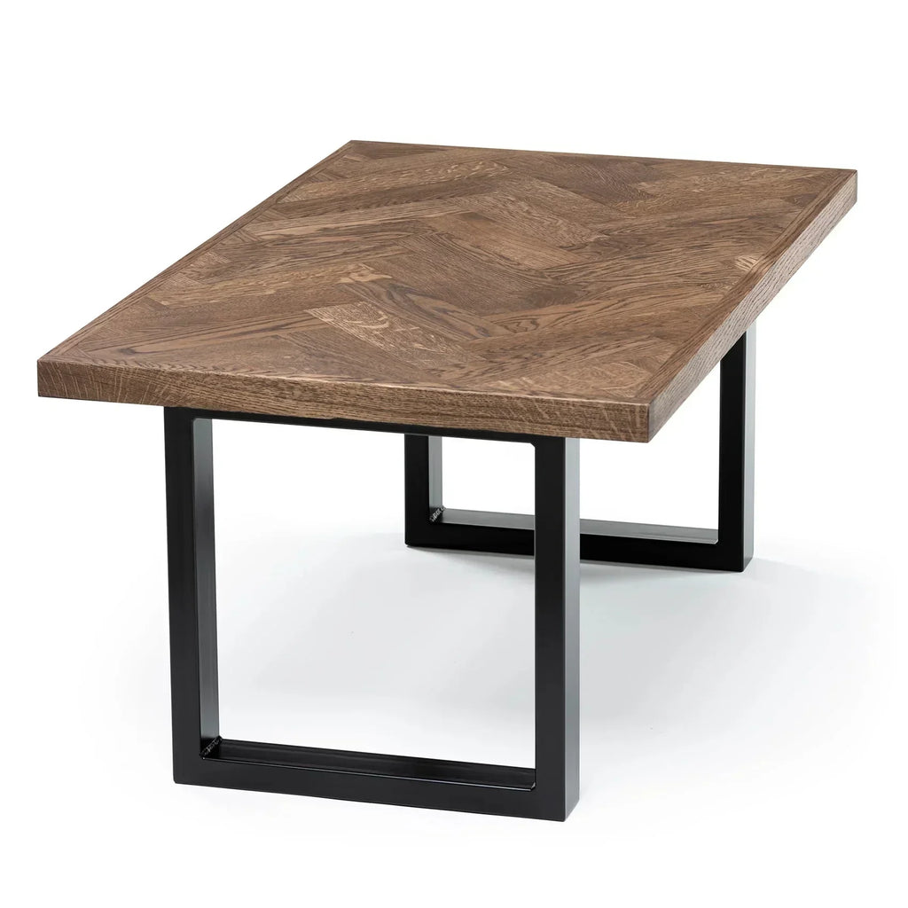 Table basse à chevrons en chêne chocolat - Dimensions sur la photo : H45 x L60 x P80cm Table basse en bois naturel chêne La hauteur standard de toutes les tables est