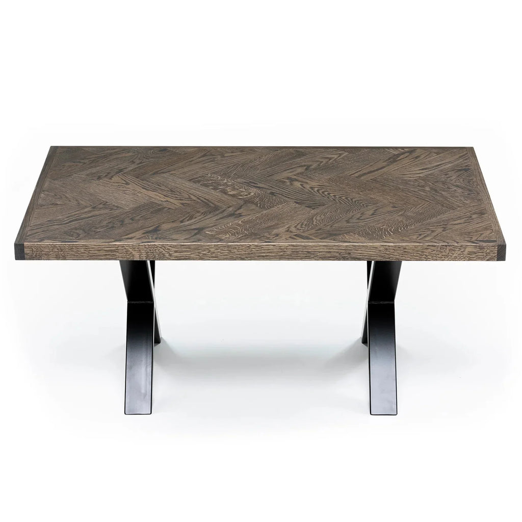 Table basse chevrons en chêne anthracite – Dimensions sur la photo : H45 x L60 x P80cm Table basse chevrons en bois foncé – chêne Standard de toutes les tables