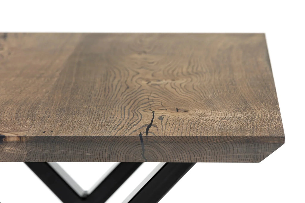 Table basse en chêne couleur chocolat – Dimensions sur la photo : H45 x L60cm x P80 / H17 - 7 x L23 - 6 x P31 - 5" Table basse en bois de chêne massif Toutes les tables