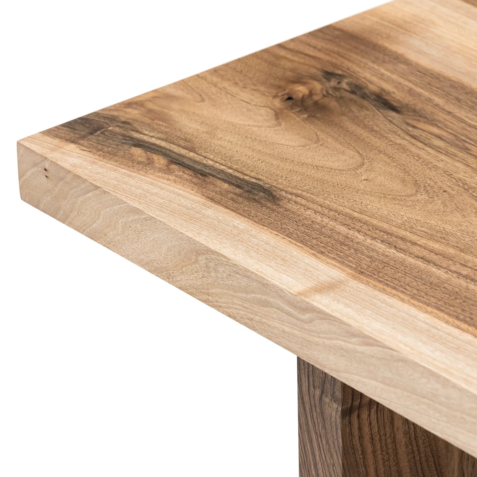 Table basse en noyer – Table basse carrée massive en noyer La hauteur standard de toutes les tables est de 45 cm. Les pieds métalliques peuvent être facilement démontés pour le transport.
