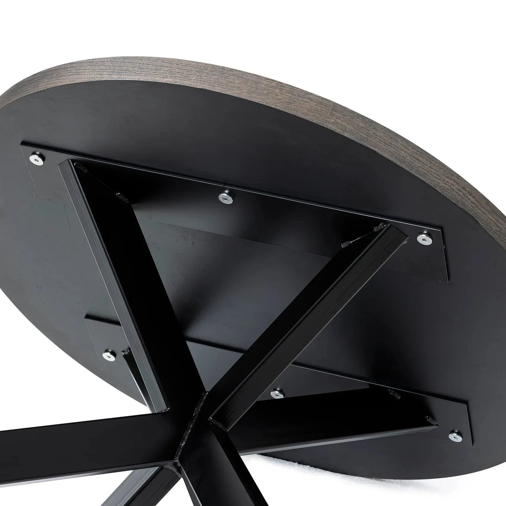 Table basse ronde à chevrons en chêne anthracite - Dimensions sur la photo : H45 x L60cm Table basse en chêne La hauteur standard de toutes les tables est de 45cm Pieds en métal