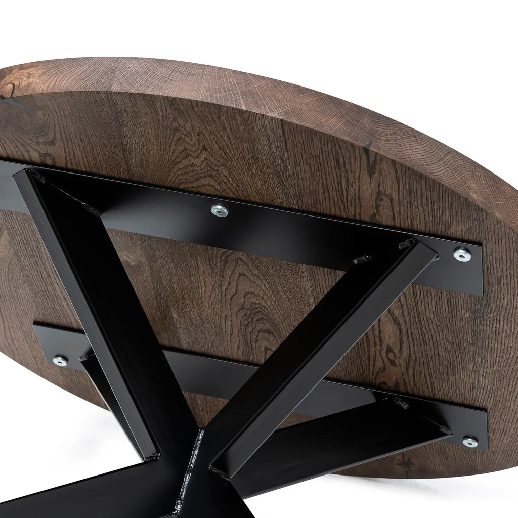 Table basse ronde en chêne chocolat - Dimensions sur la photo : H45 x L60cm Table basse ronde en chêne massif La hauteur standard de toutes les tables est de 45cm