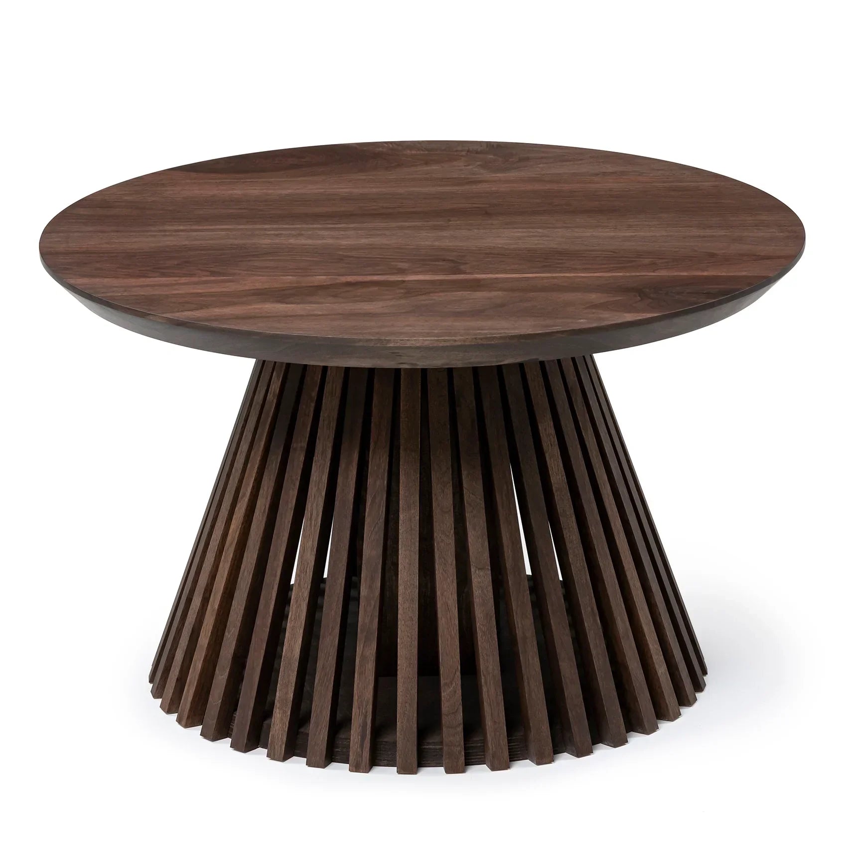 Table basse ronde en noyer chocolat - Dimensions sur la photo : H45 x L60cm Table basse ronde en chêne massif La hauteur standard de toutes les tables est de 45cm Bois
