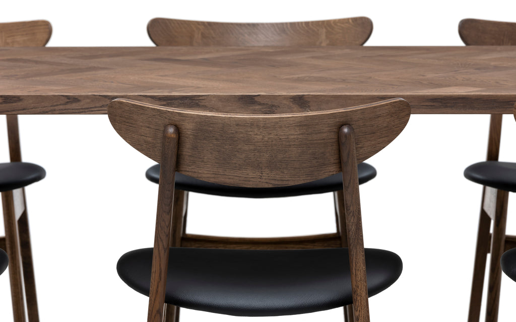 Table de salle à manger extensible à chevrons en chêne chocolat - Table de salle à manger extensible à chevrons en chêne chocolat fabriquée à partir de lattes de chêne massif de 15 mm assemblées