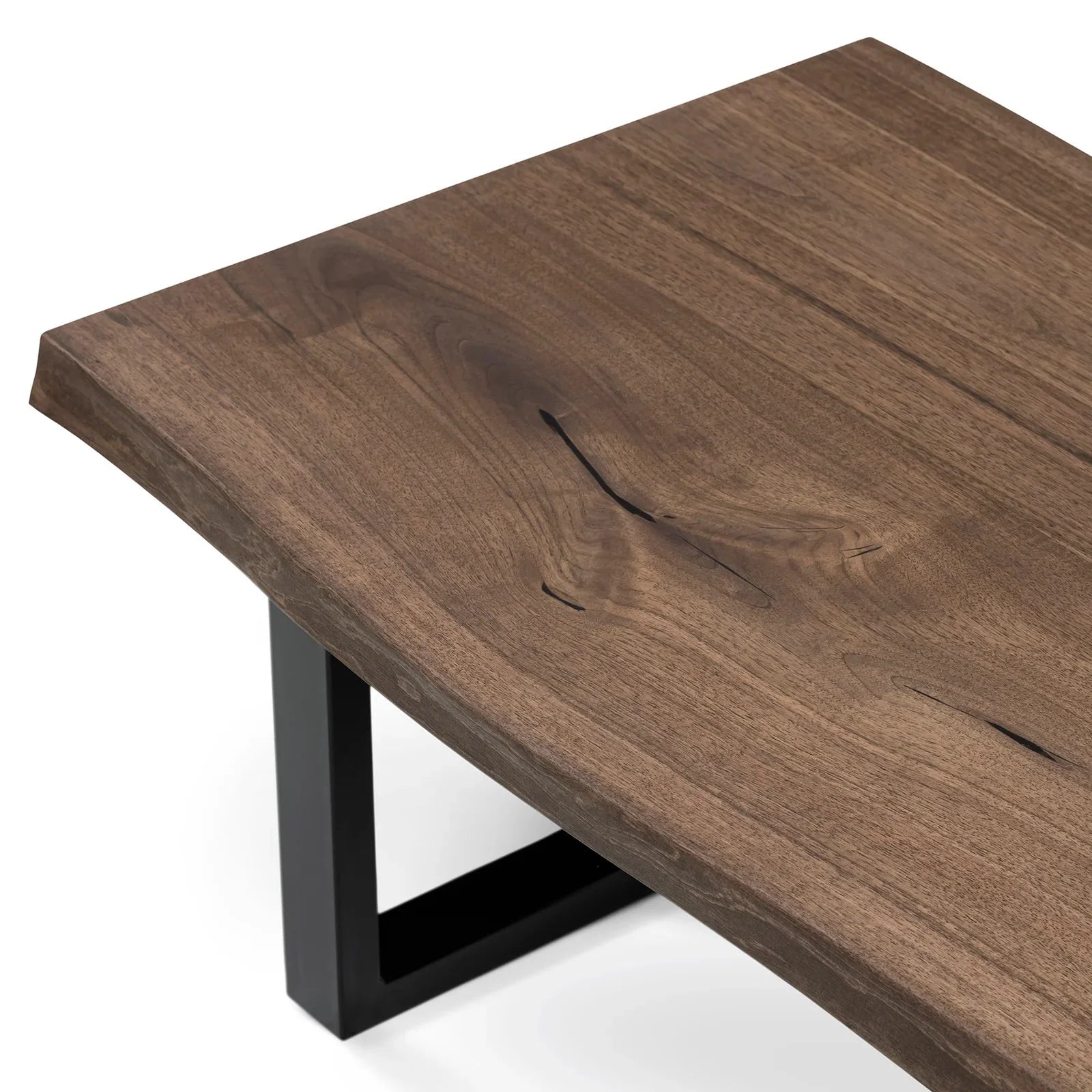 Table basse en noyer chocolat - Table basse en chêne massif La hauteur standard de toutes les tables est de 45 cm Les pieds métalliques peuvent être facilement démontés pour le transport