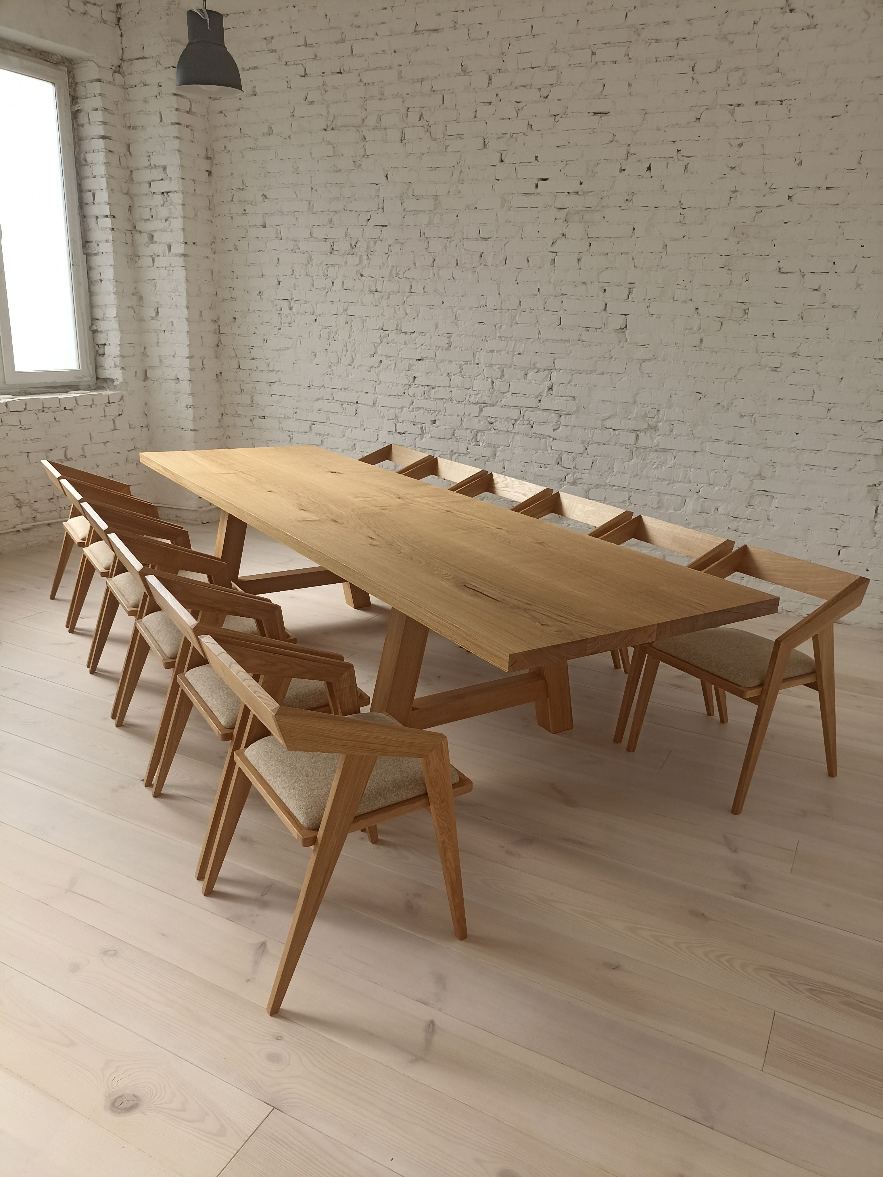 Table de salle à manger extensible en chêne – Alliant le charme classique d'une maison de campagne à une touche de modernité – cette table de salle à manger crée une atmosphère contemporaine emplie
