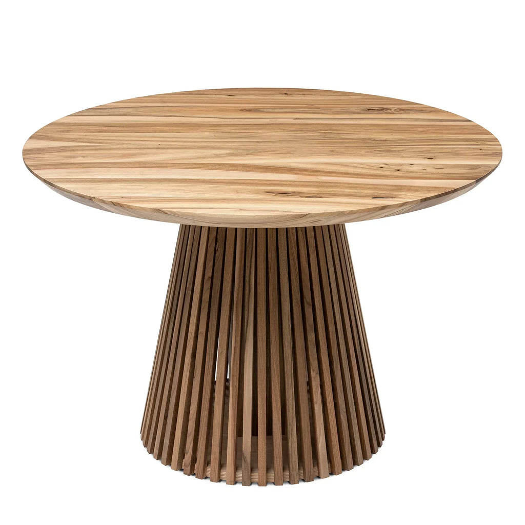 Table à manger ronde extensible en noyer – Découvrez notre table à manger ronde extensible en noyer fabriquée à la main avec pieds en tube – un ajout magnifique à toute