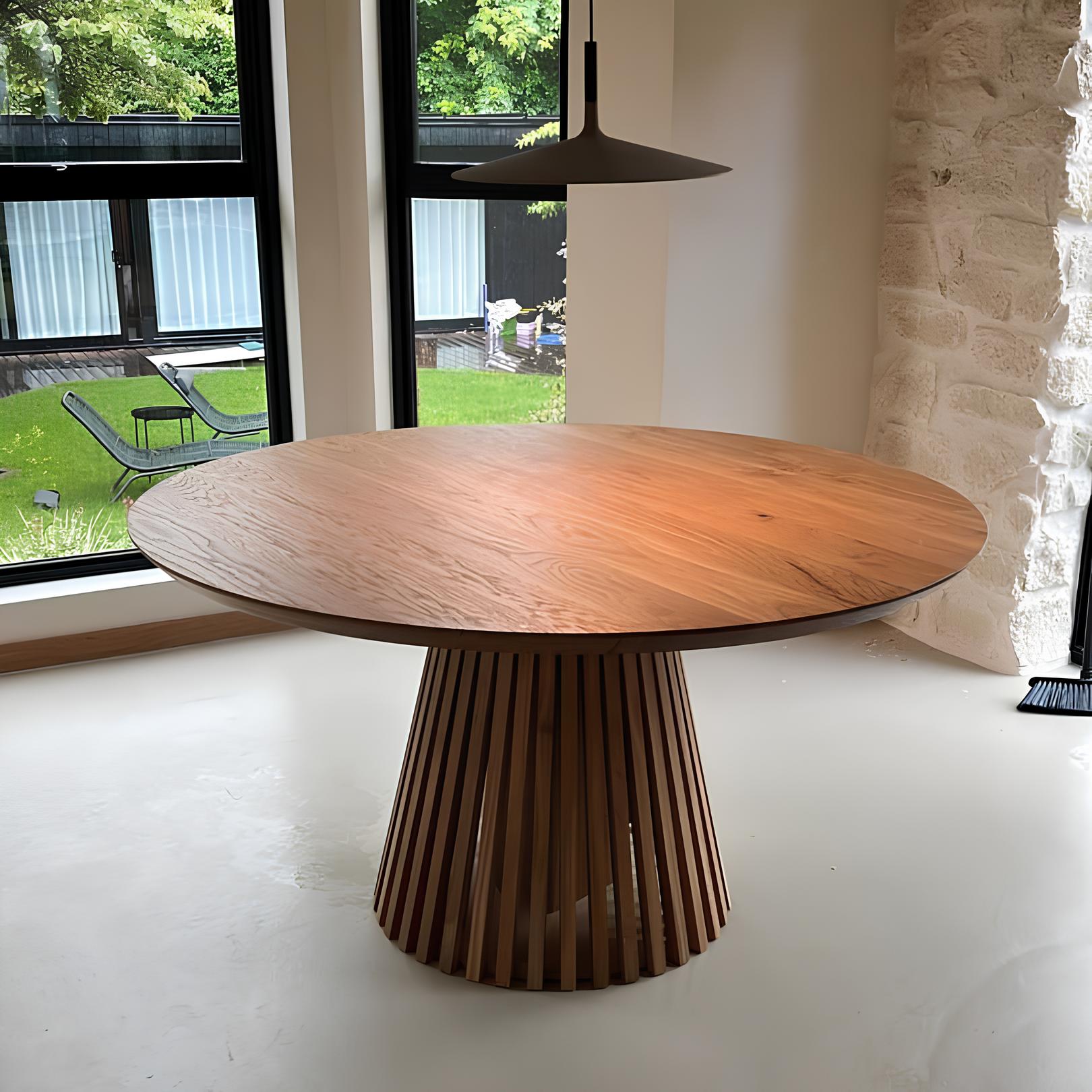 Table à manger ronde extensible en chêne chocolat - Découvrez notre table à manger ronde extensible fabriquée à la main en chêne chocolat avec pieds en tube - une